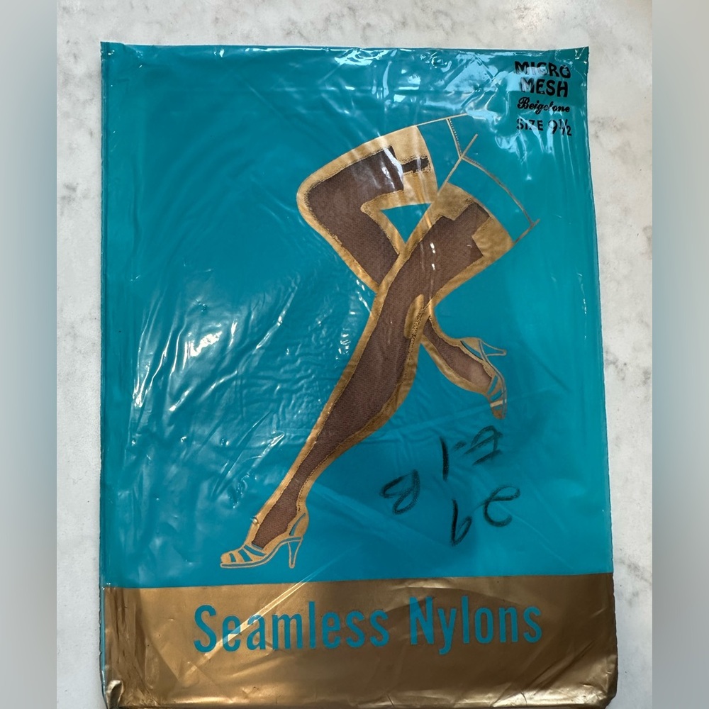 Seamless Vintage Nylons in Teal and Brown